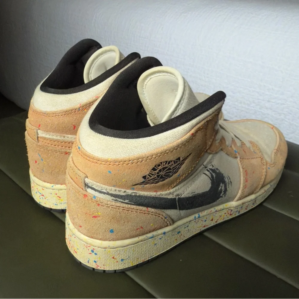 Nike Air Jordan 1 Mid‎ SE 